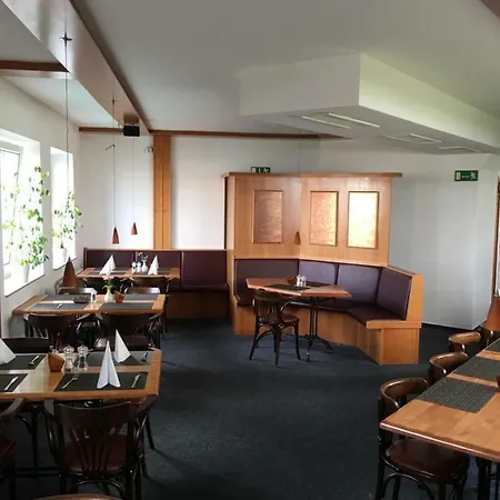 Le Boeuf Steakhouse & Hotel